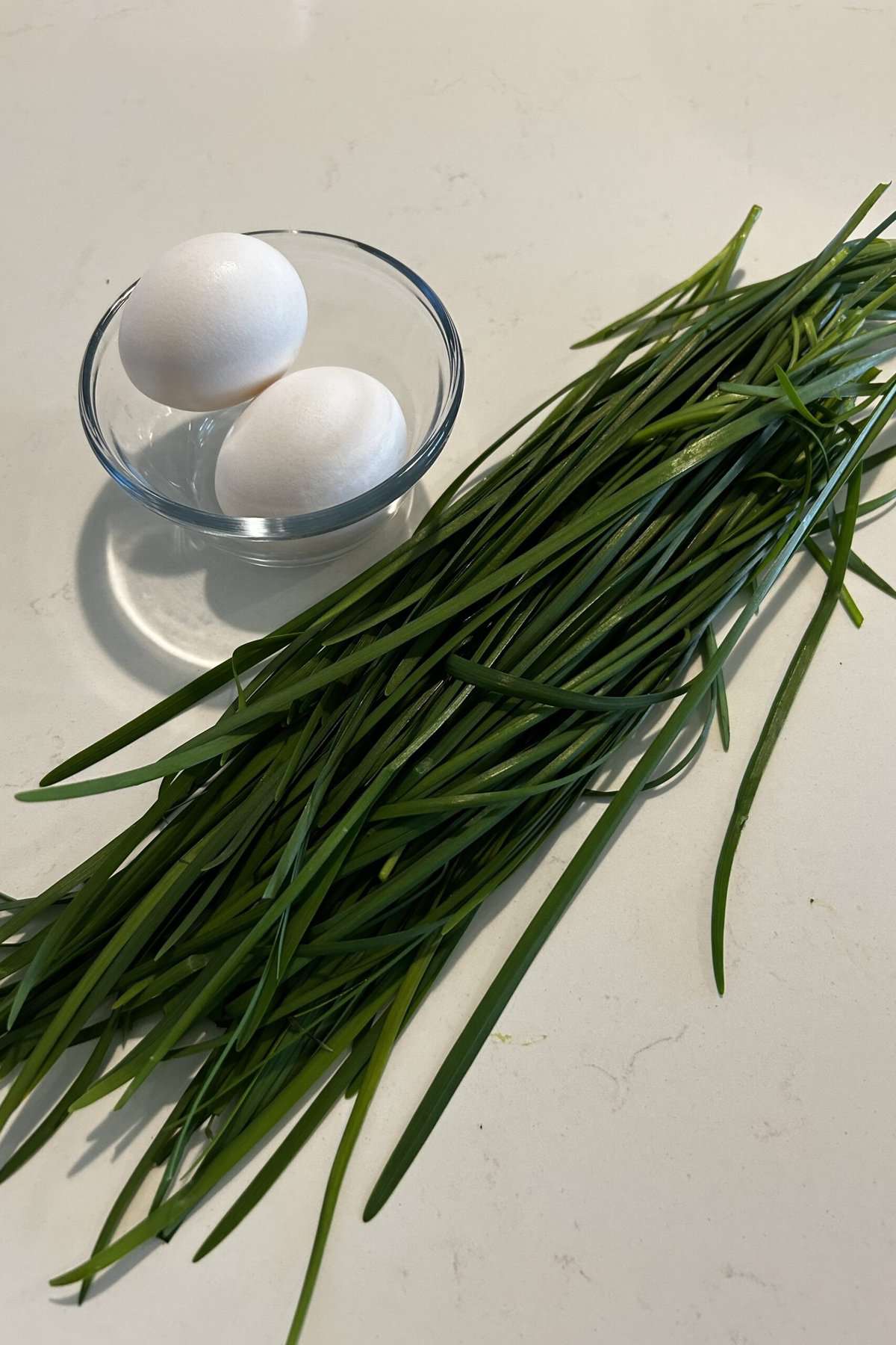 Eggs and Chinese chives ingredients