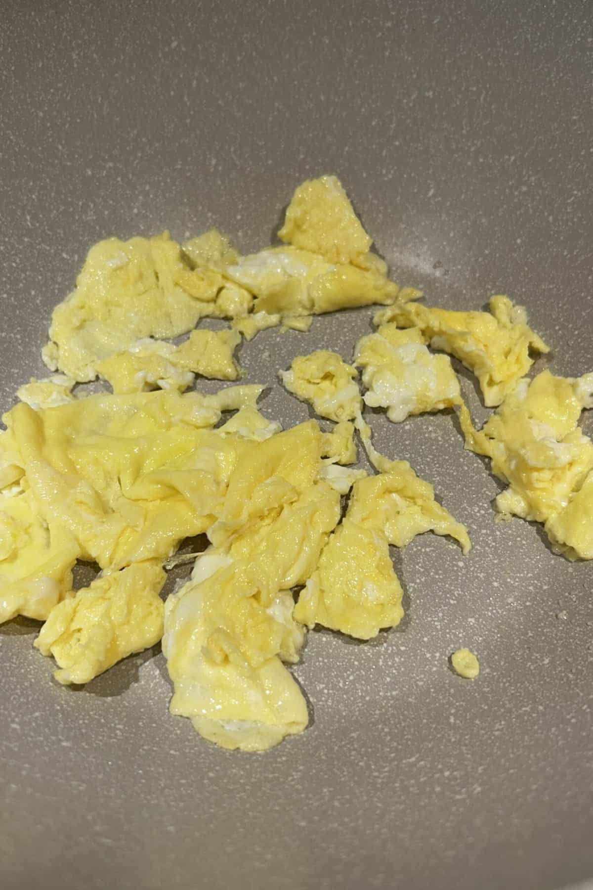 Scrambled eggs in a wok